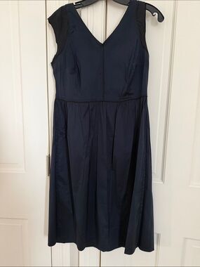 Cotelac V Neck Sleeveless Midi Dress Navy wBlue Box Pleat Back Women’s